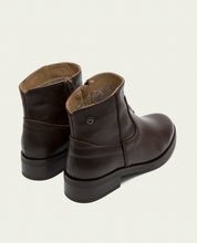 BOTTINES EN CUIR AVEC FERMETURE ÉCLAIR JIMENA MOKA