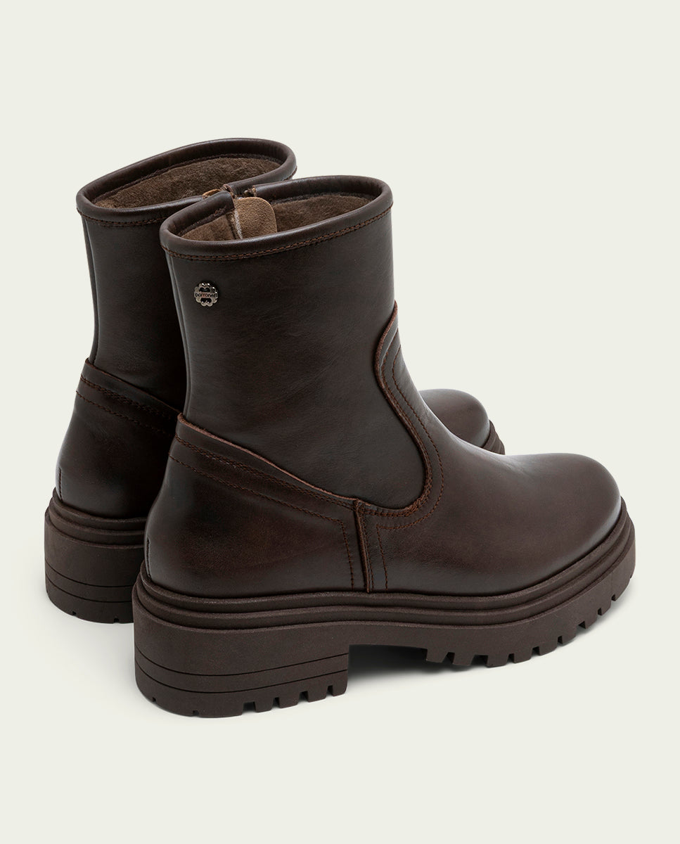 BOTTINES EN CUIR NOIR AVEC FERMETURE ÉCLAIR CLARA