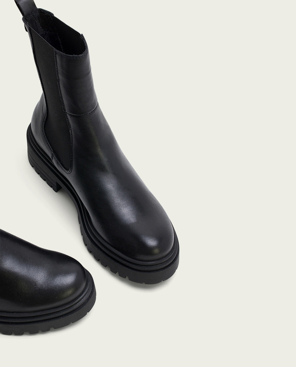 BOTTINES EN CUIR AVEC ÉLASTIQUES KATIA NOIR