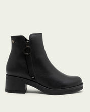 BOTTINES EN CUIR AVEC FERMETURE ÉCLAIR LUCIA NOIR