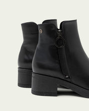 BOTTINES EN CUIR AVEC FERMETURE ÉCLAIR LUCIA NOIR