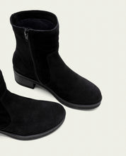 BOTTINES EN CUIR AVEC FERMETURE ÉCLAIR LIDIA NOIR