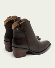 BOTTINES COWBOY EN CUIR AVEC ÉCLAIR NATALIA MOKA
