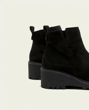 BOTTINES EN CUIR À SEMELLE COMPENSÉE PAULA NOIR