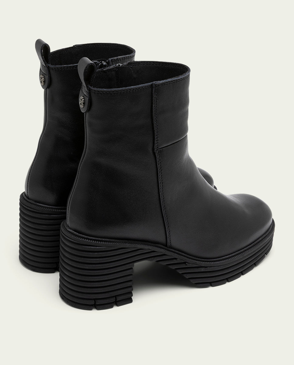 BOTTINES EN CUIR AVEC FERMETURE ÉCLAIR SOFÍA NOIR
