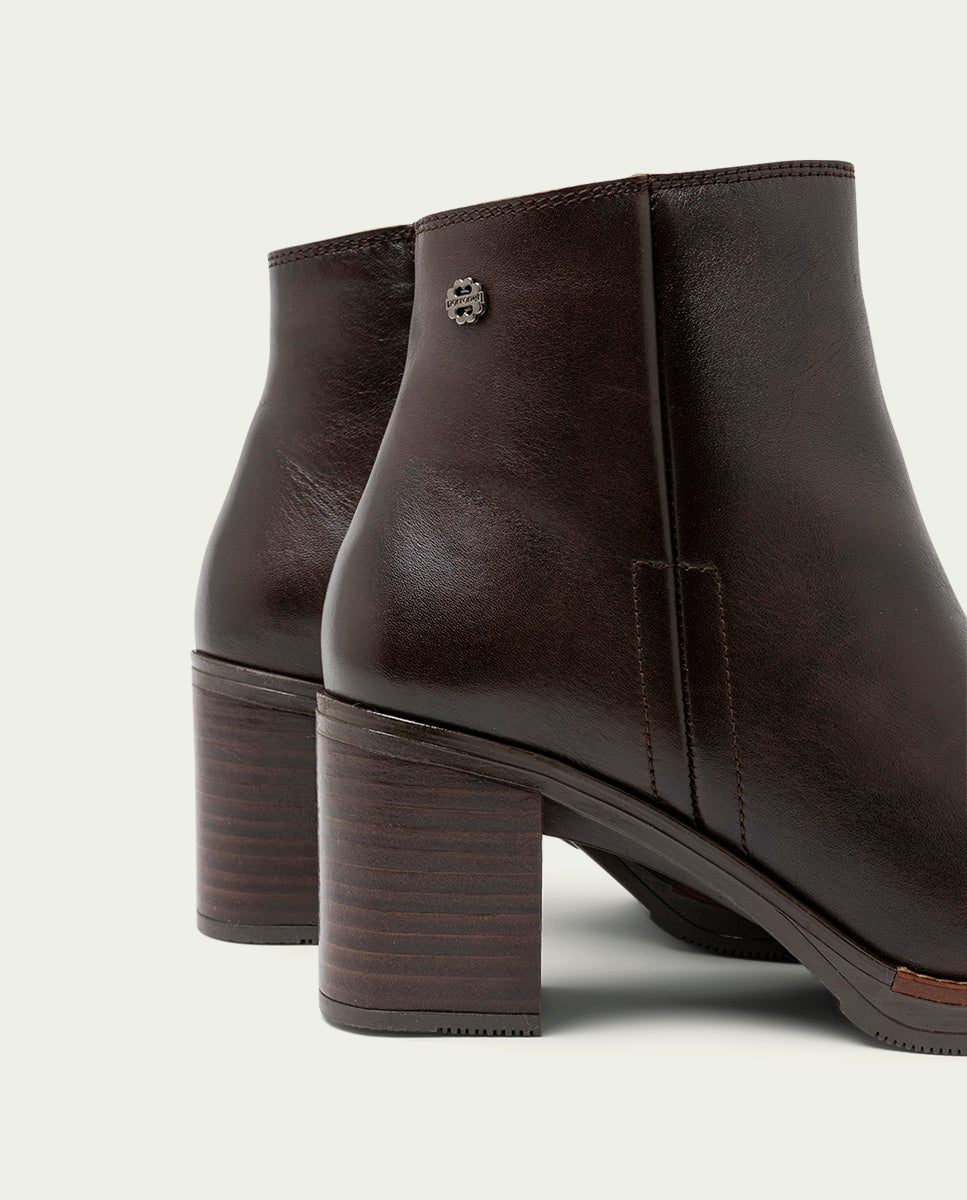 BOTTINES EN CUIR À TALONS TERESA MOKA
