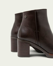 BOTTINES EN CUIR À TALONS TERESA MOKA