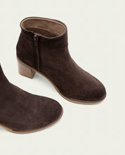 BOTTINES EN CUIR À TALONS TAMARA MOKA