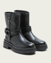 BOTTINES TRACK EN CUIR NOIR AVEC FERMETURE ÉCLAIR NASYA