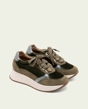 BASKETS PLATES EN CUIR ET VELOURS ZOE KAKI