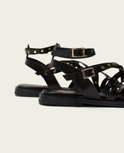 SANDALE PLATE EN CUIR NOIR CLOUTÉS VERNA